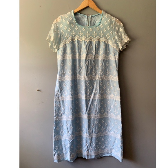 Vintage Dresses & Skirts - Leslie Pomer Blue Vintage Embroidered Dress